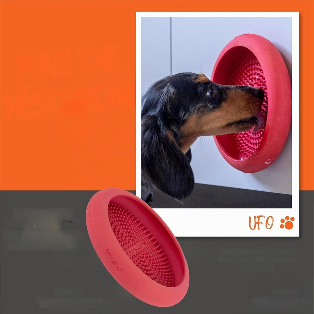 tapis-a-lecher-ufo-rouge-lickimat-4 tapis-a-lecher-ufo-rouge-lickimat